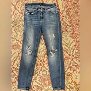 Judy Blue ripped jeans - size 28